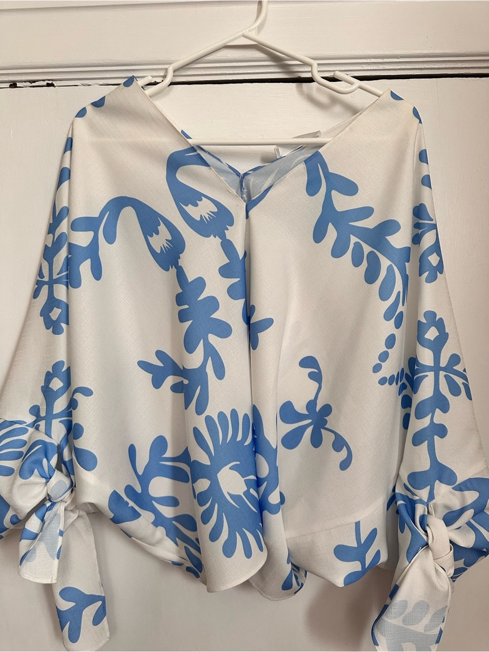UCHUU Montréal Blue Botanical Tie-Sleeve Oversized Blouse | One Size